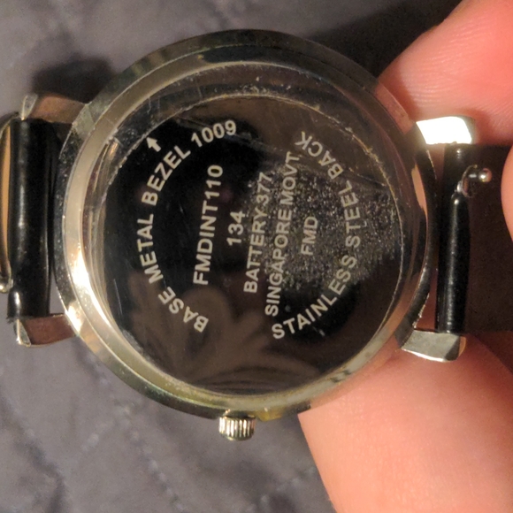 Watch - Picture 2 of 3